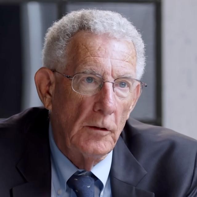 Dr Thomas Seyfried